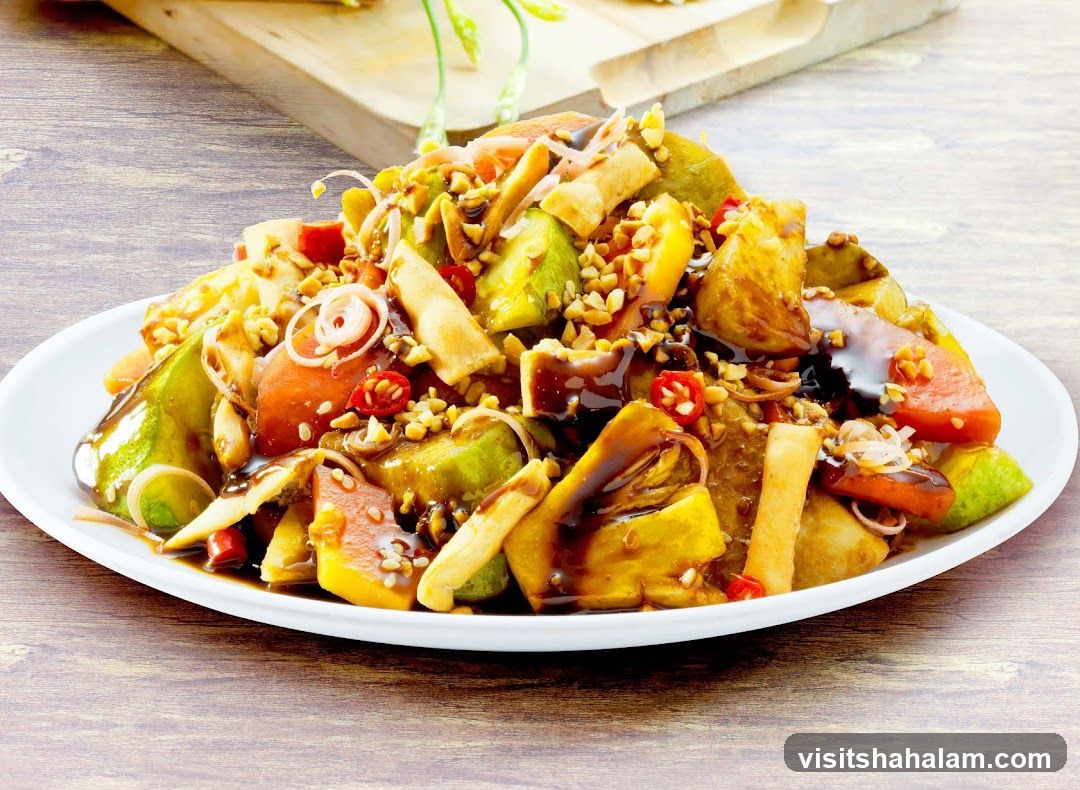 Fruit Salad with Peanuts and Chili