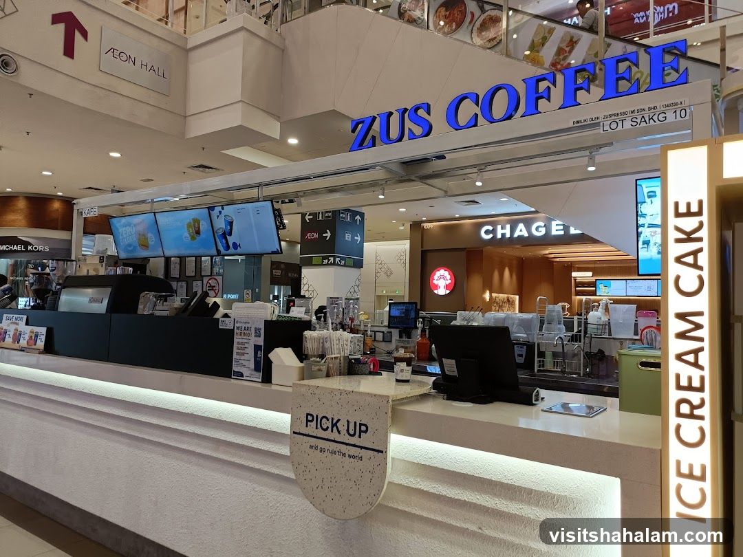 ZUS COFFEE Counter