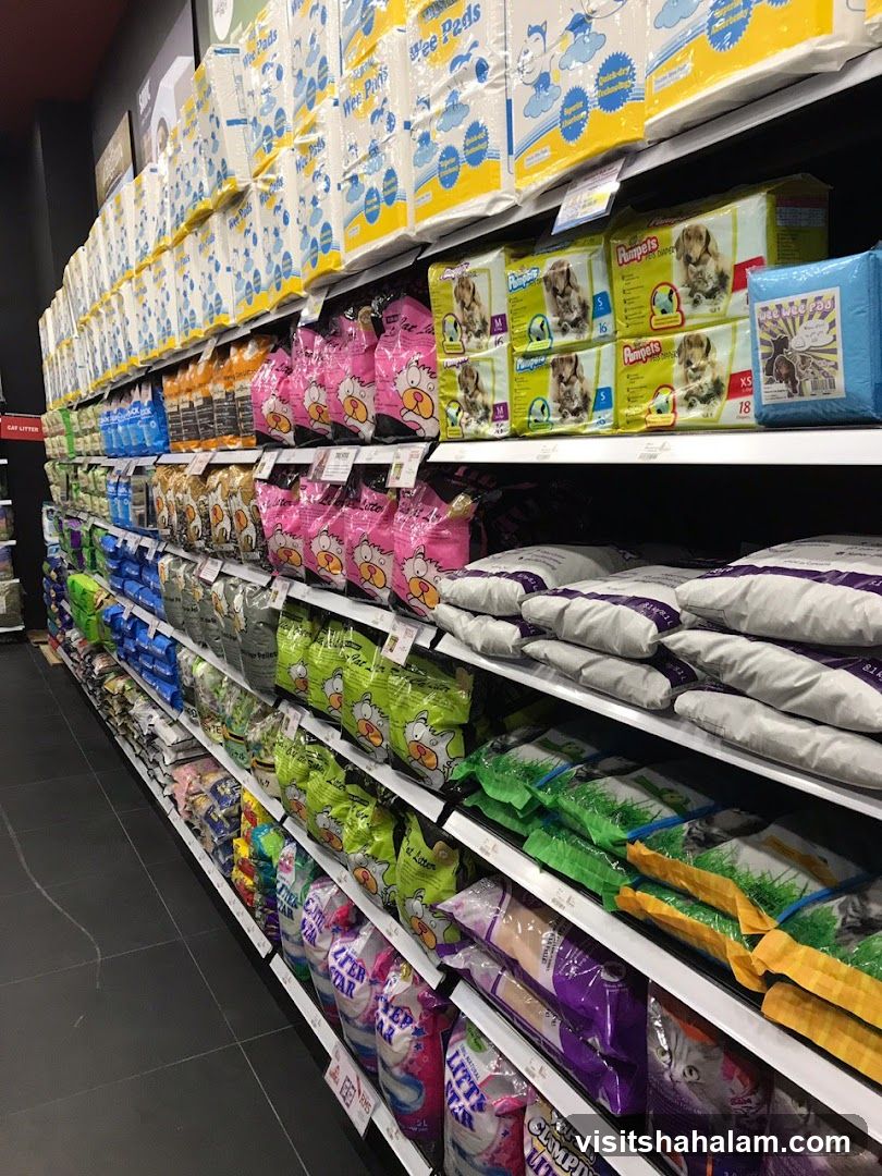 Pet Supplies Aisle