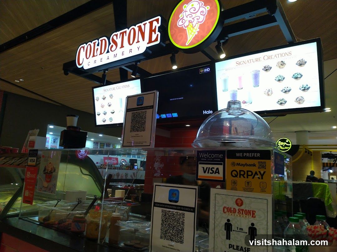Cold Stone Creamery Counter