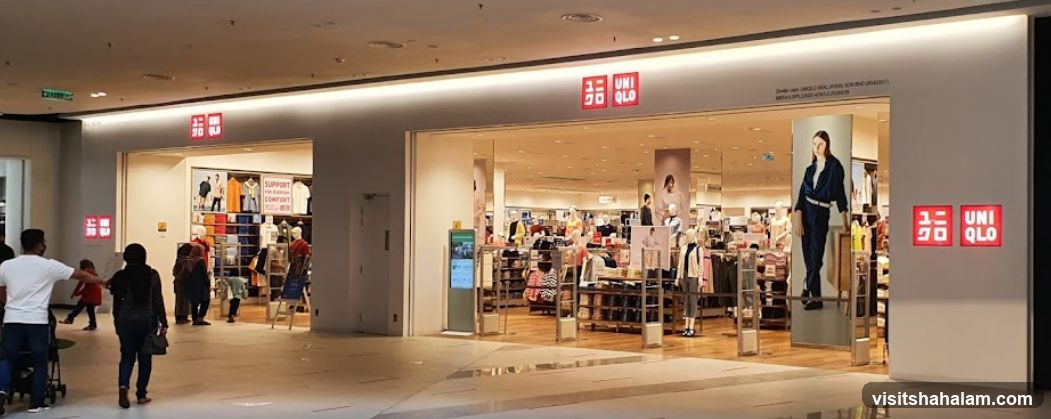 UNIQLO Storefront