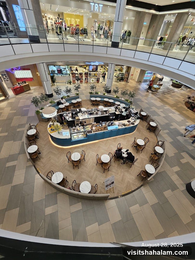 Cafe in a Shopping Mall