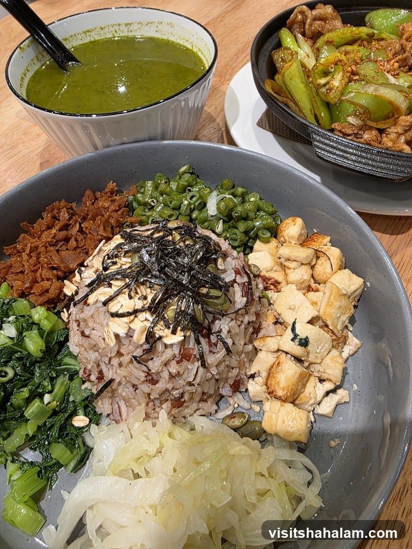 Healthy Rice Bowl with Tofu and Vegetables