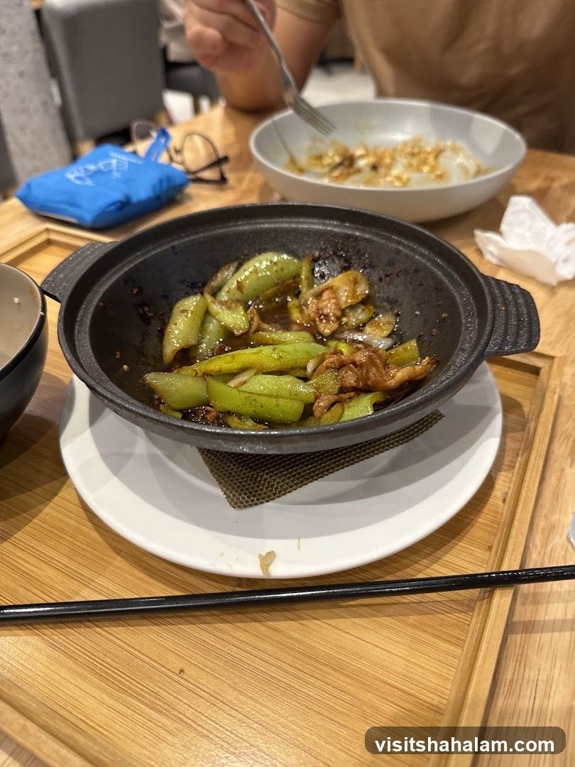 Stir-fried dish with peppers and meat