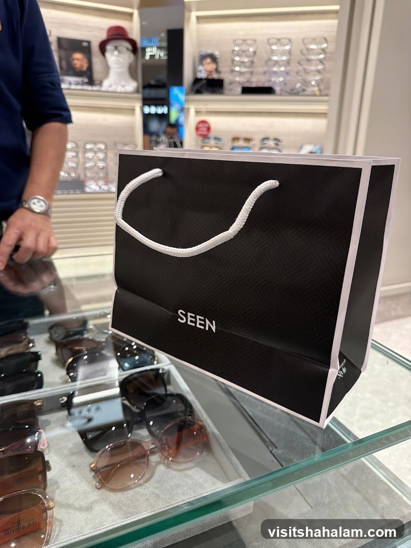 Shopping Bag with "SEEN" Logo