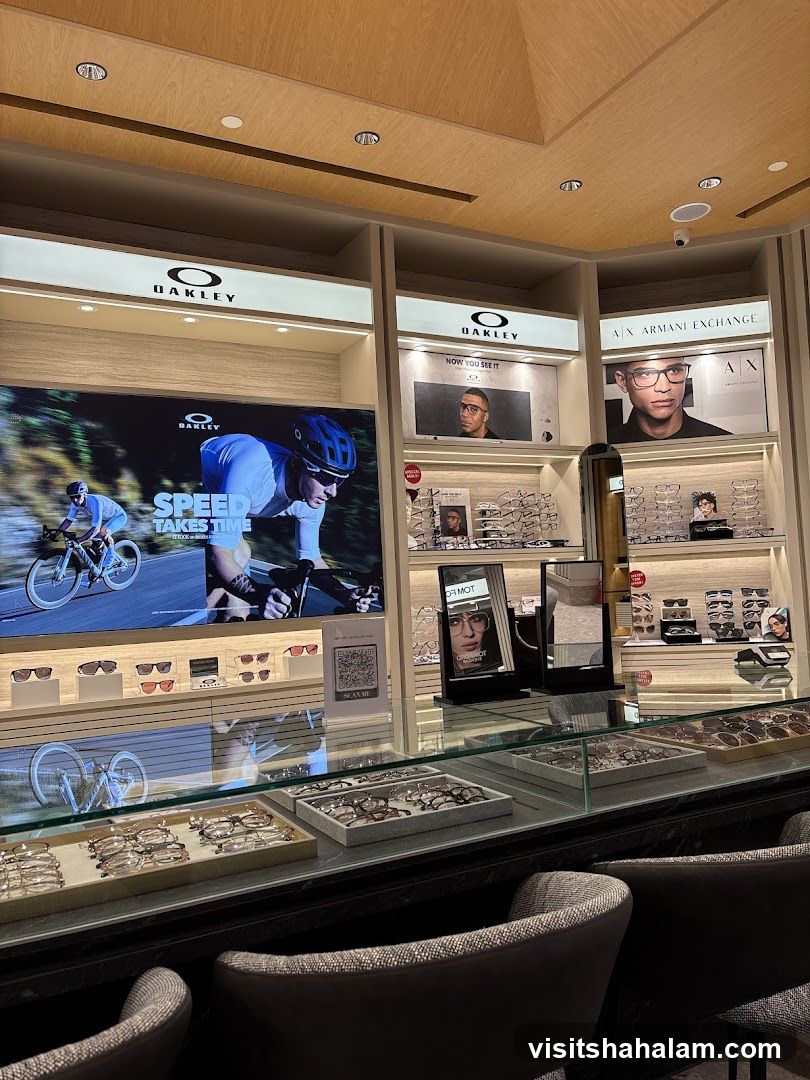 Eyewear Store Display