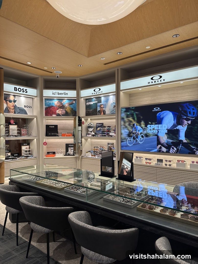 Eyewear Store Display