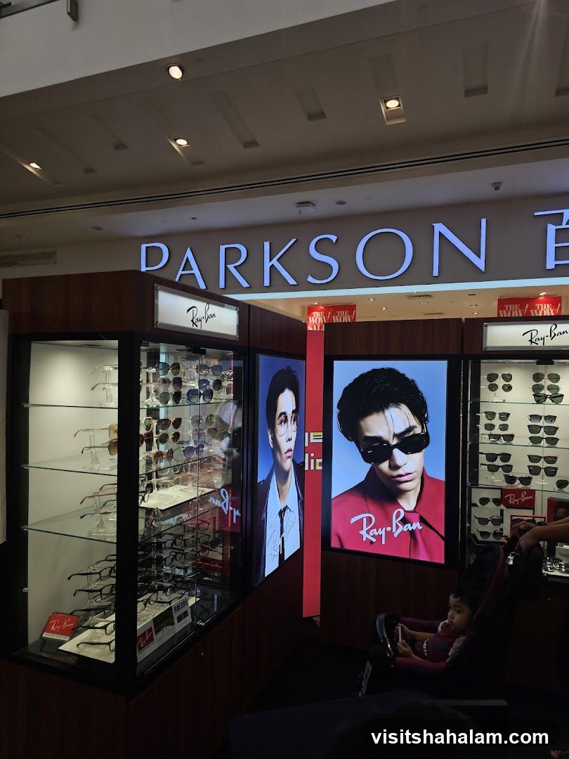 Eyewear Store Display