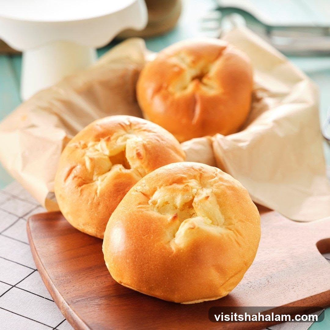 Golden Baked Buns