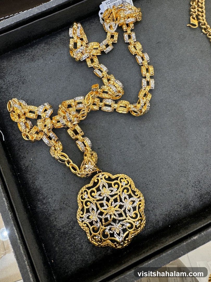 Gold and Diamond Necklace