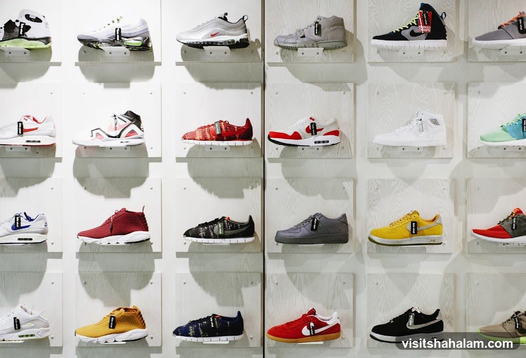 Sneaker Display