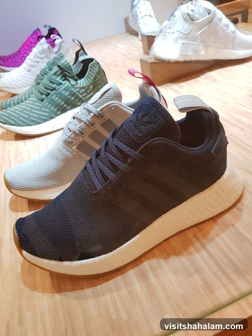 Adidas Sneakers