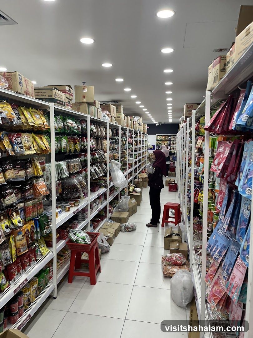 Aisle in a grocery store