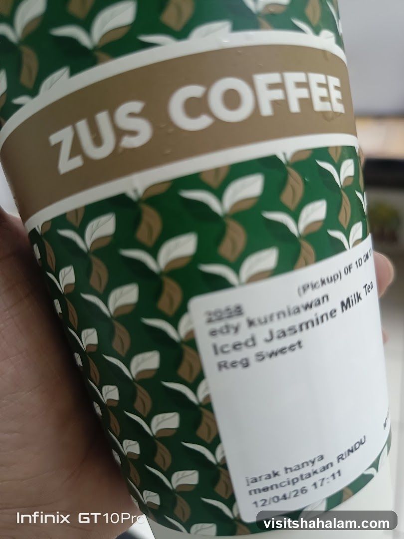 ZUS COFFEE cup