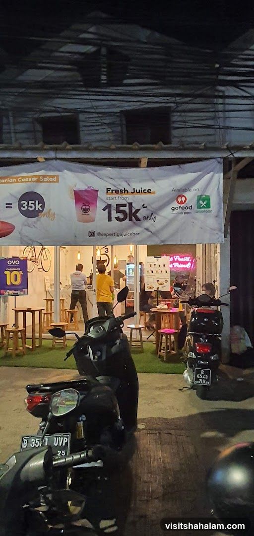 Juice Bar Exterior