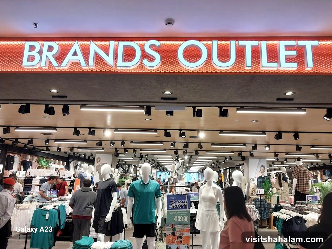 Brands Outlet Interior