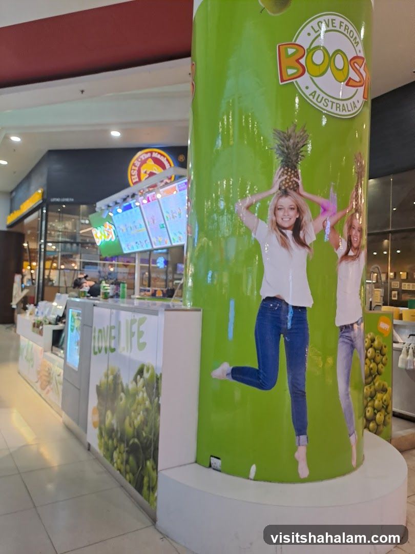 Boost Juice Storefront Display