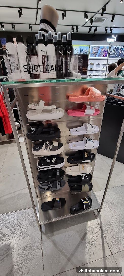 Puma Shoe Display