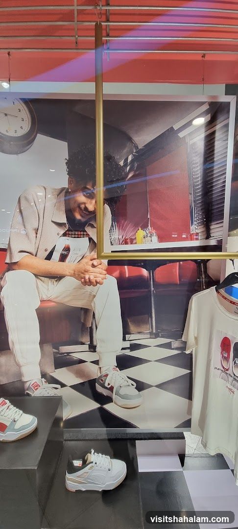 Puma Store Display