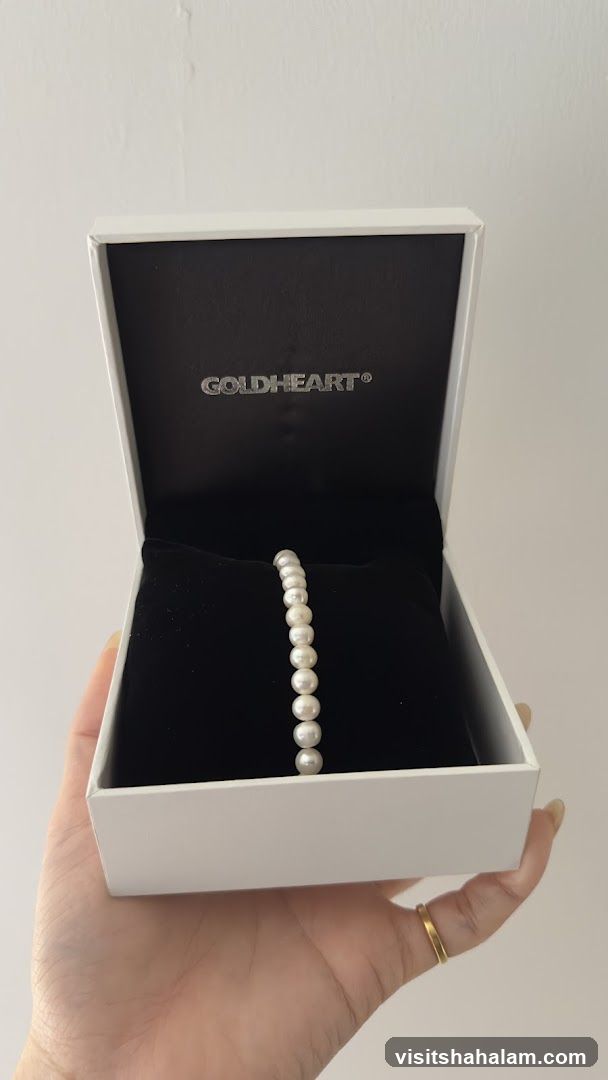 Pearl Bracelet in a Jewelry Box