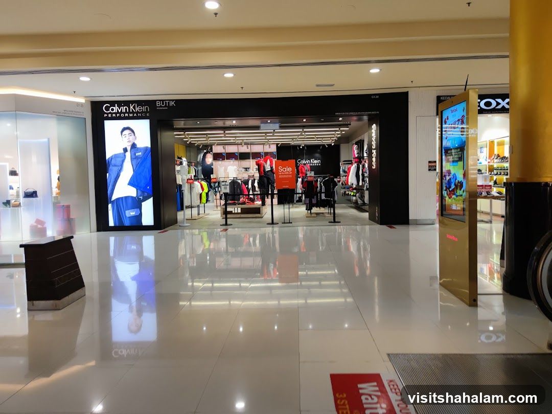 Calvin Klein Performance Store