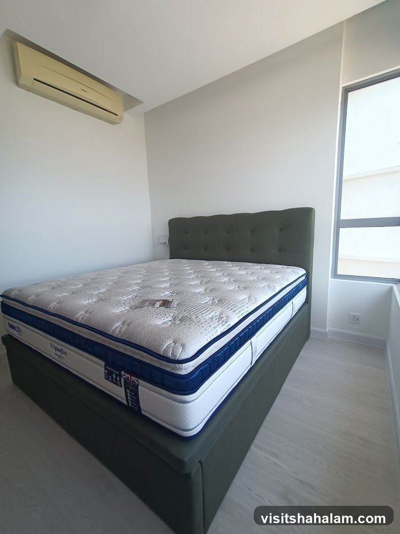 Bedroom with Mattress