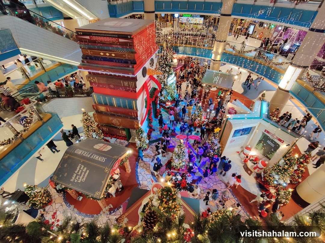 Christmas Decorations in a Mall