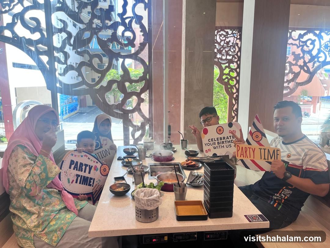 Family celebrating at a restaurant