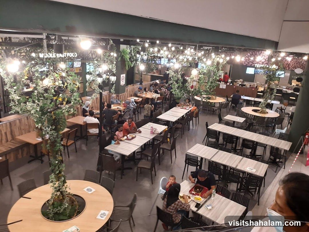 Food Court Dining Area