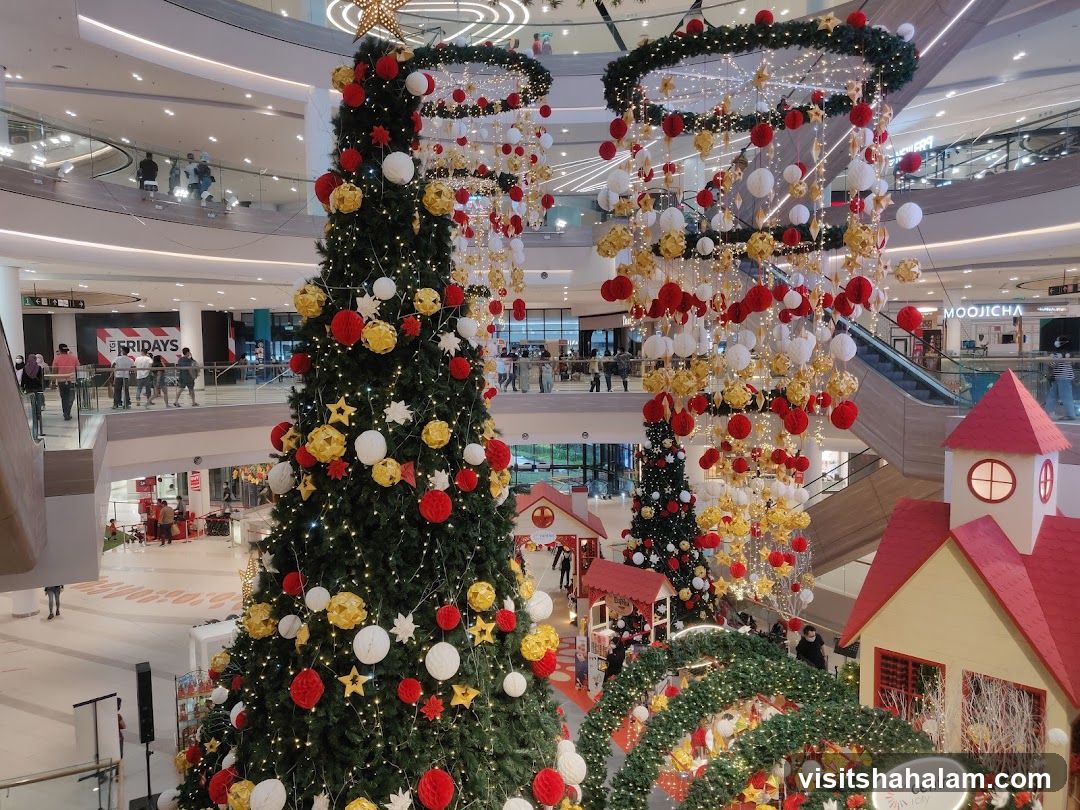 Christmas Decorations in a Mall