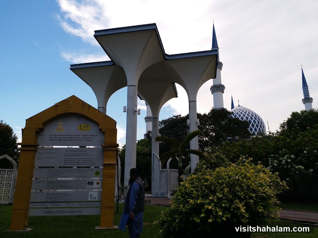 Information Board at Sultan Salahuddin Abdul Aziz Shah Mosque