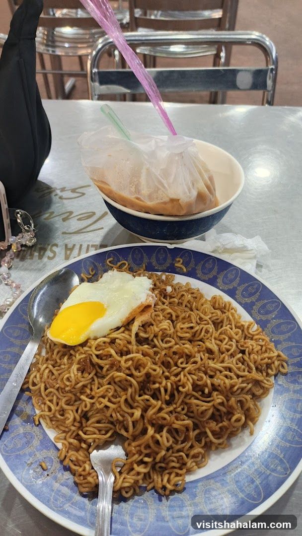 Noodles with Fried Egg