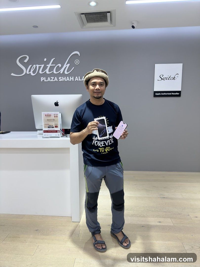 Man holding a new phone in a store