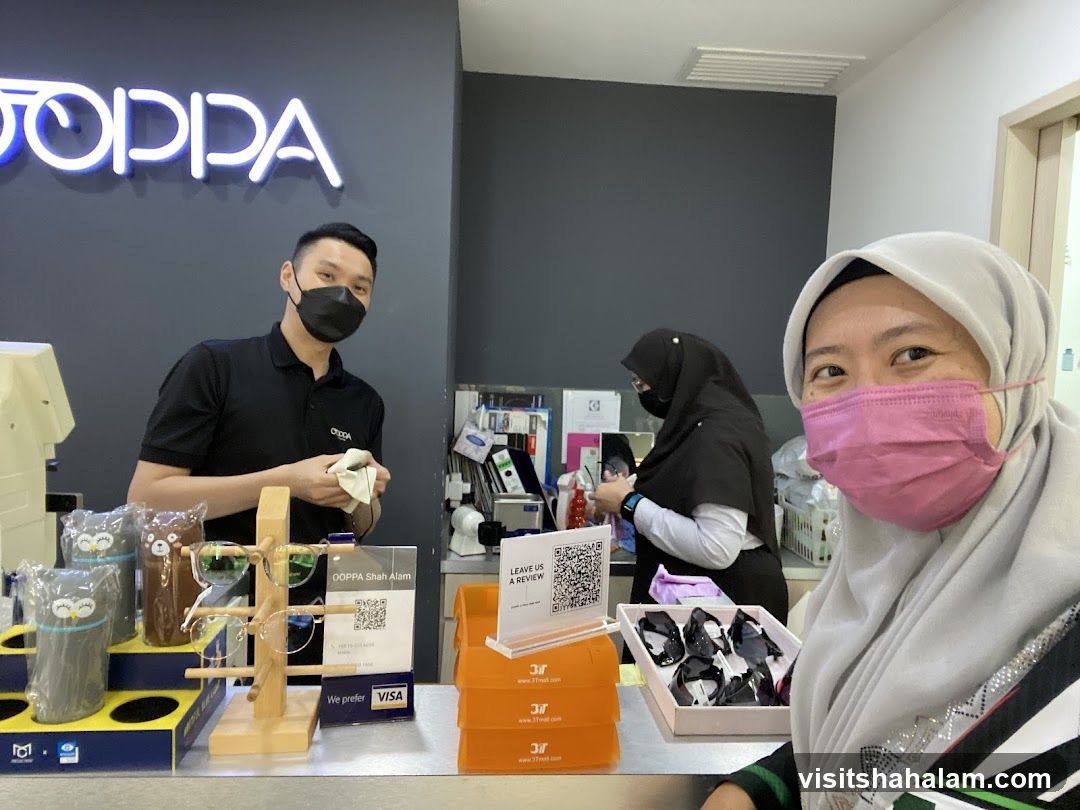 Optometry Shop Counter