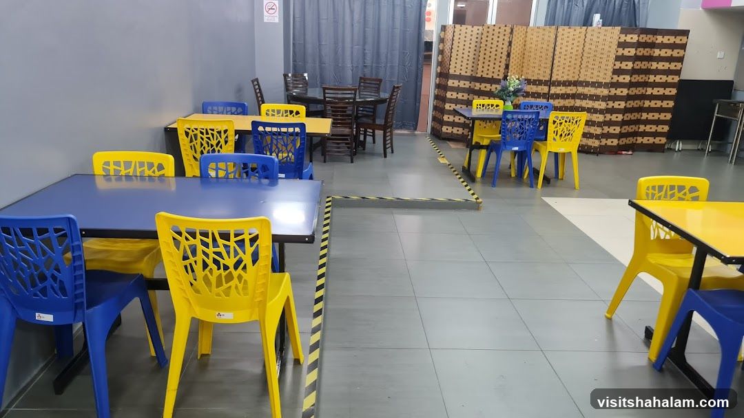 Restaurant Seating Area