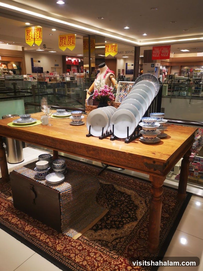 Table setting display with plates and bowls