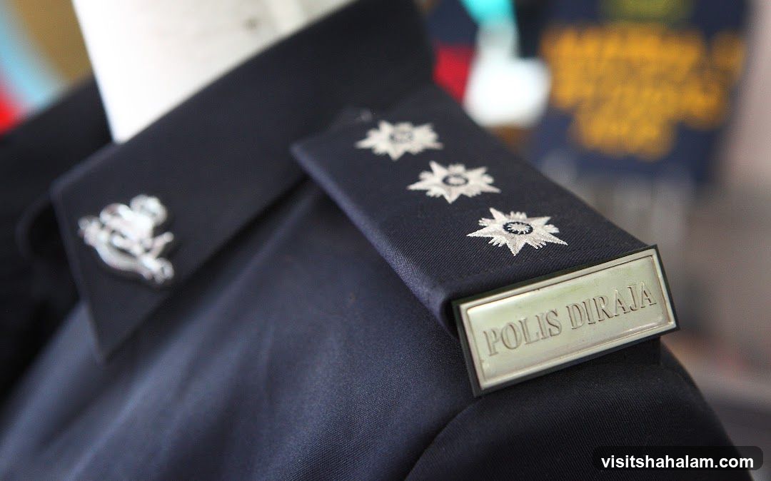 Police Uniform Detail