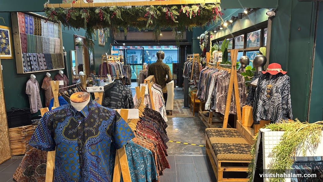 Batik Clothing Store Interior