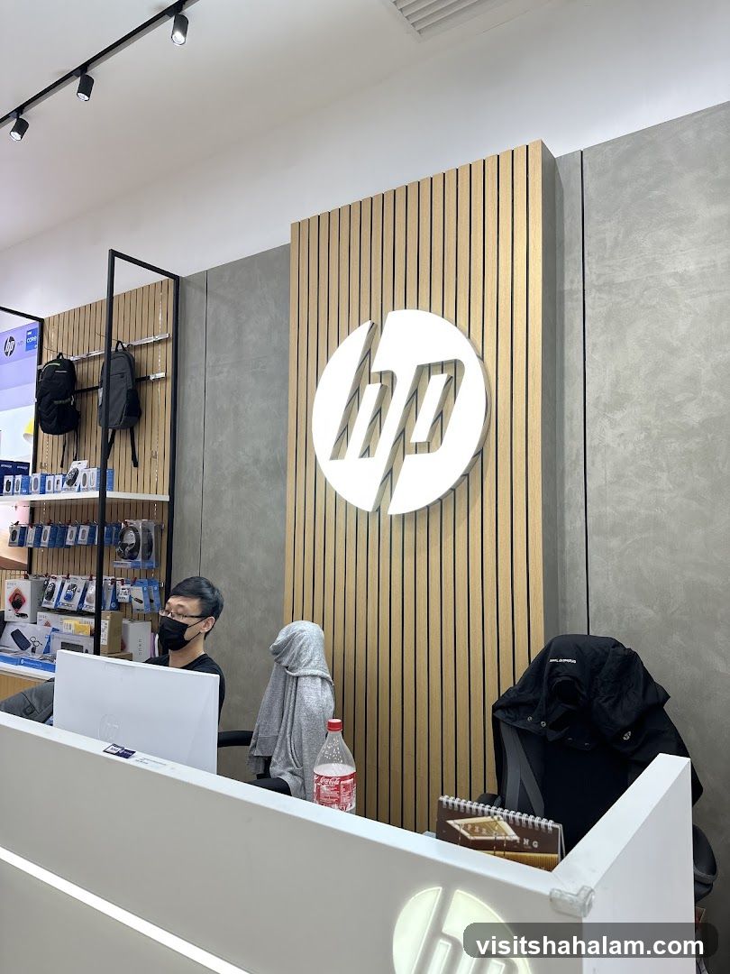 HP Store Interior
