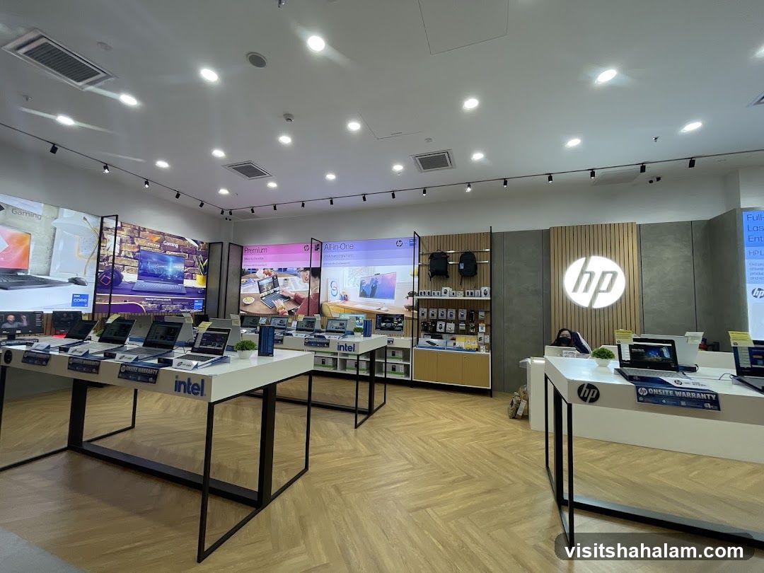 HP Store Interior
