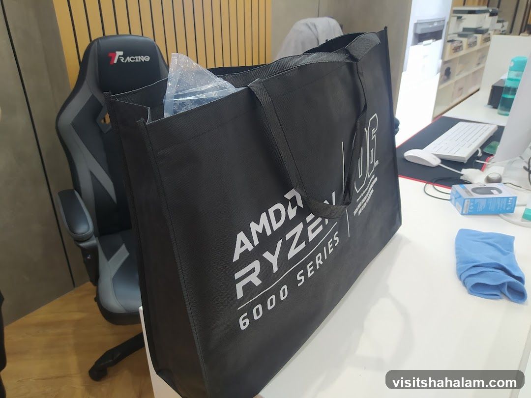 AMD Ryzen 6000 Series Tote Bag