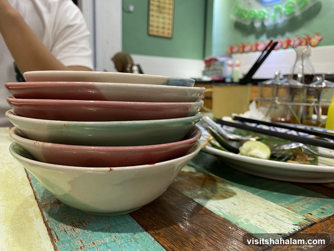 Table with dirty dishes
