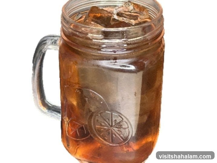 Iced Tea in a Mason Jar