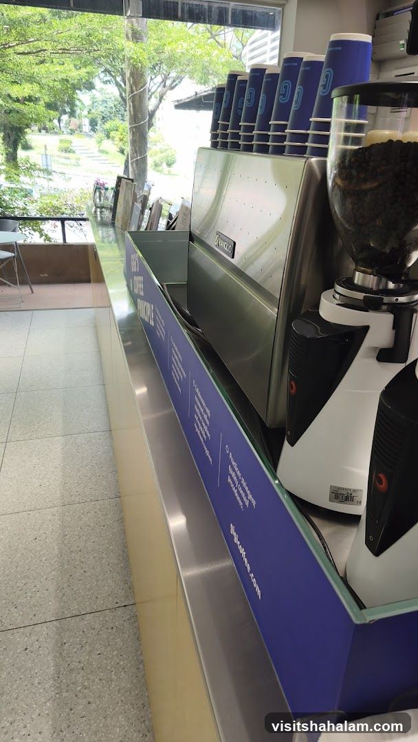 Coffee shop counter with equipment
