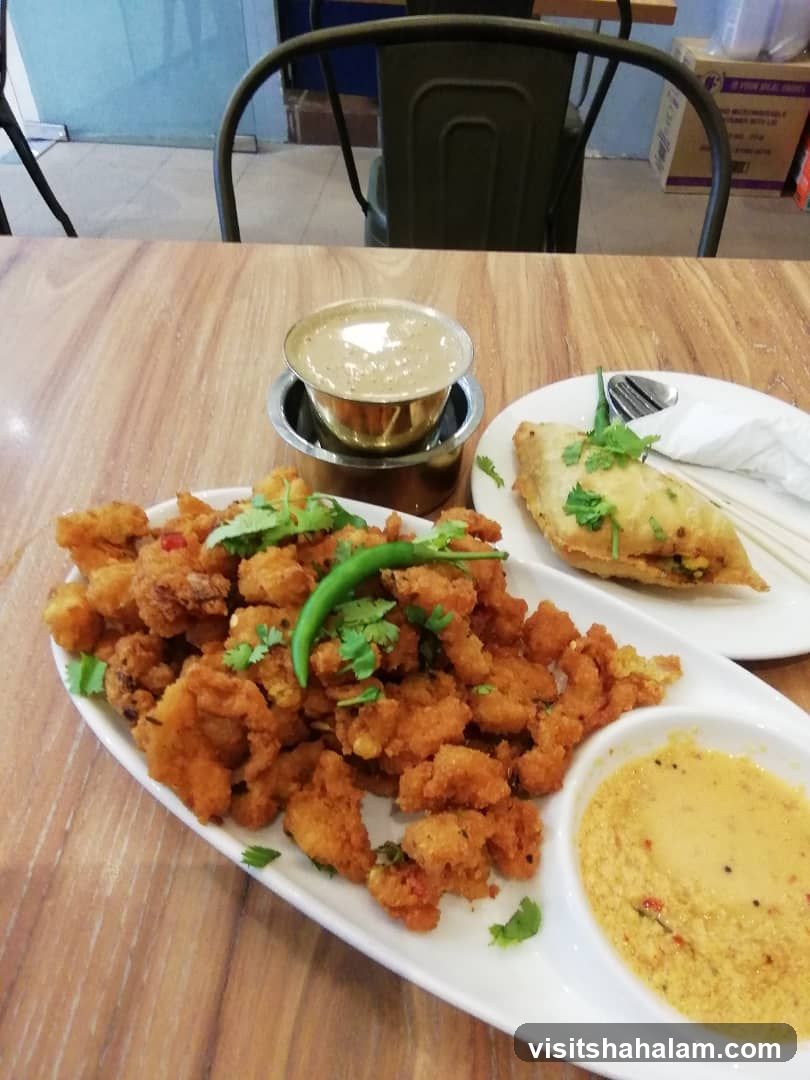 Fried Snacks with Dip and Drink