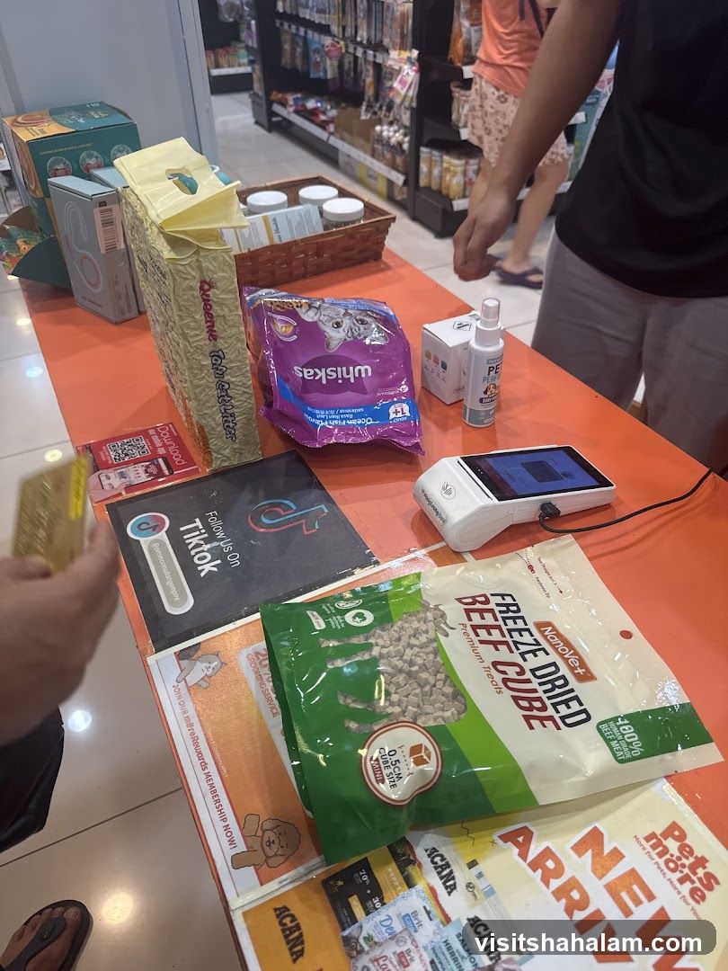 Pet Store Checkout Counter