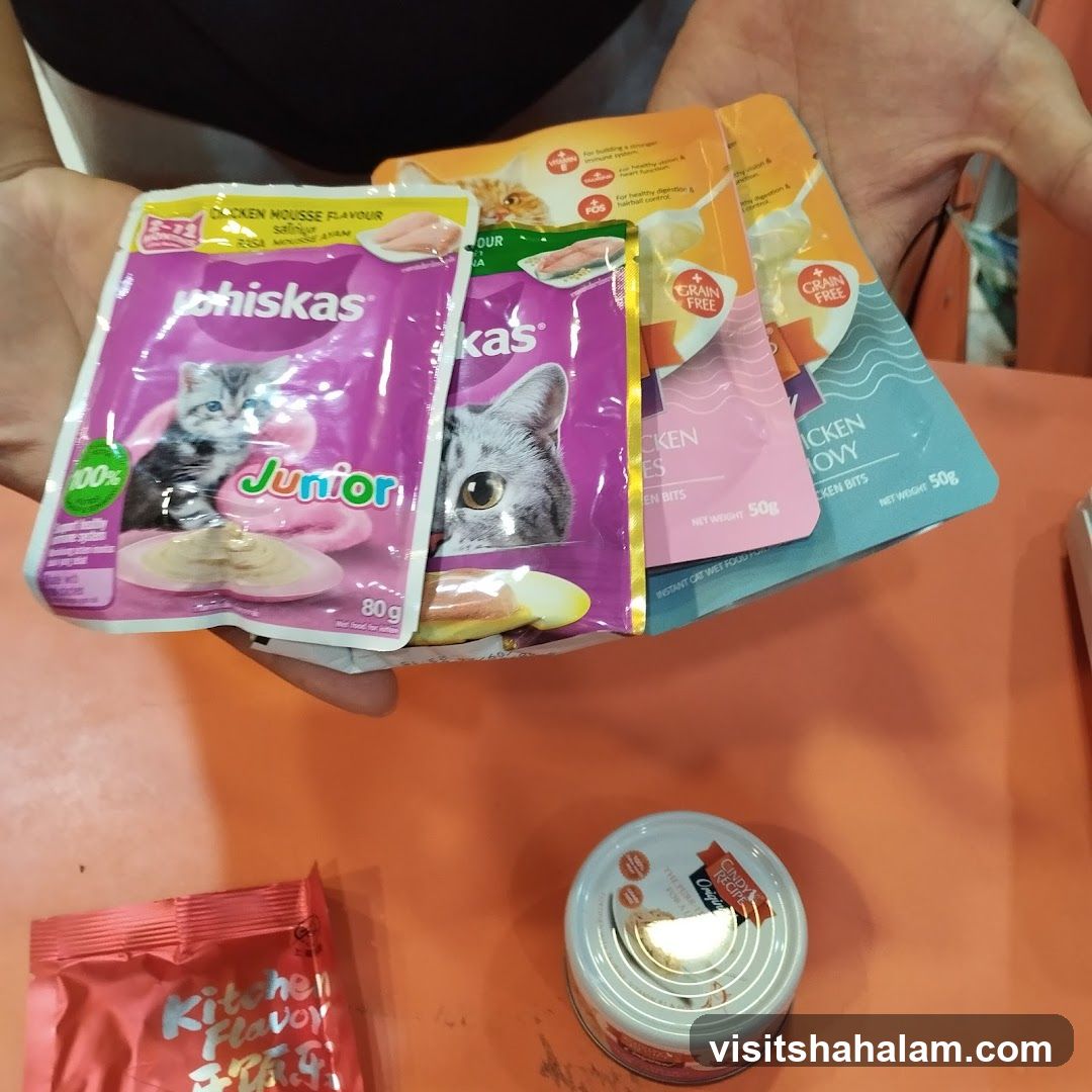 Cat Food Pouches and Can
