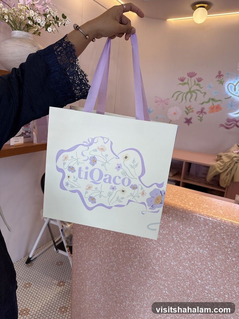 Shopping Bag with Floral Design