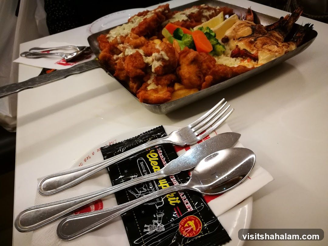 Seafood Platter with Cutlery