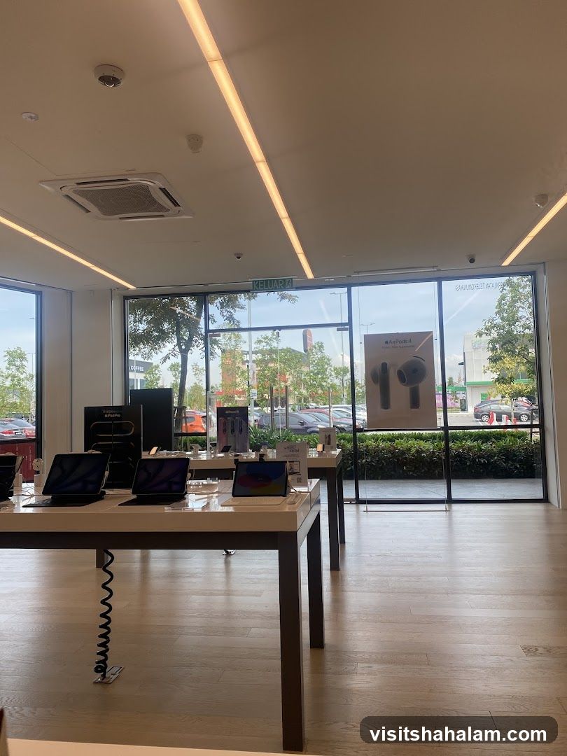Apple Store Interior